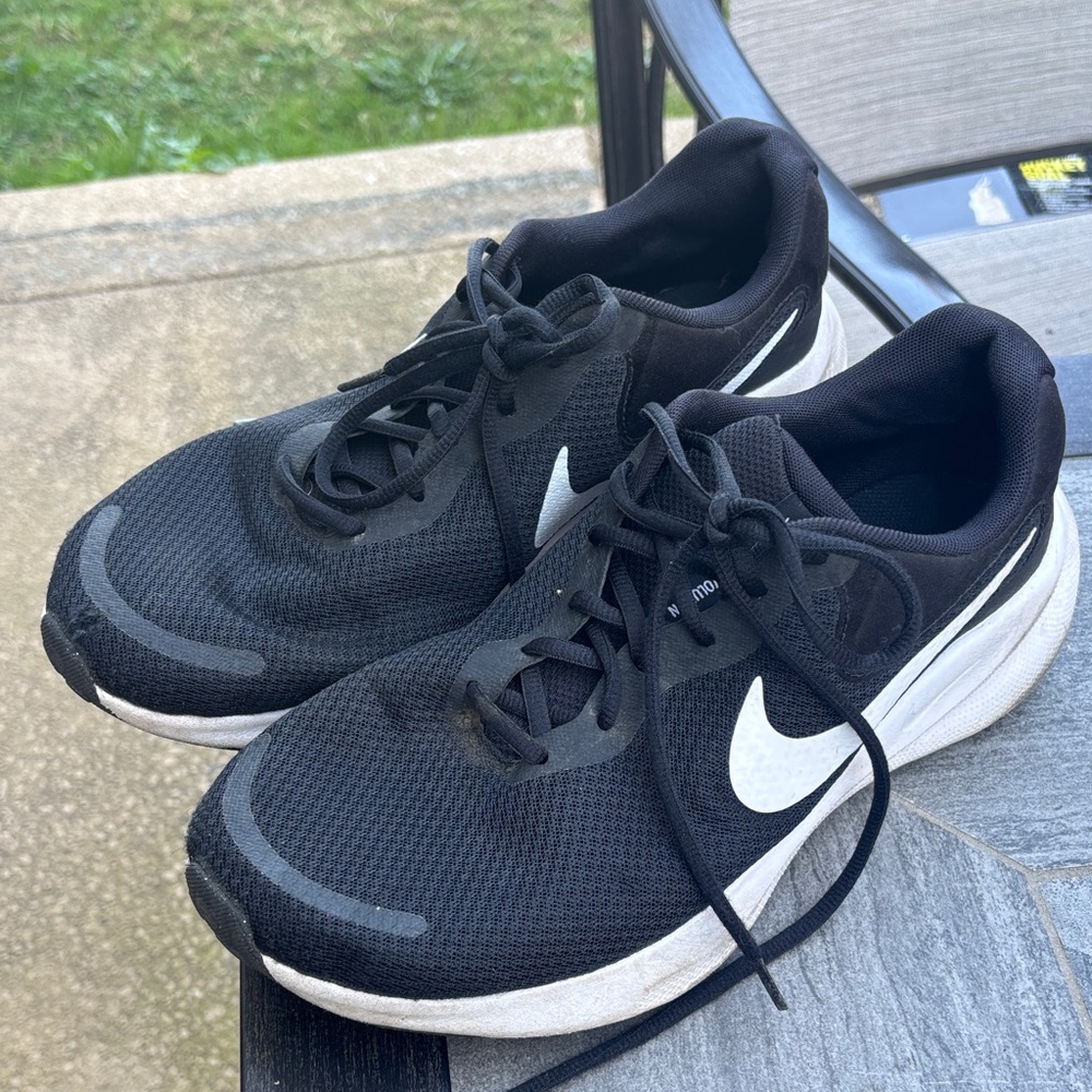 Nike Black and White Athletic Sneakers